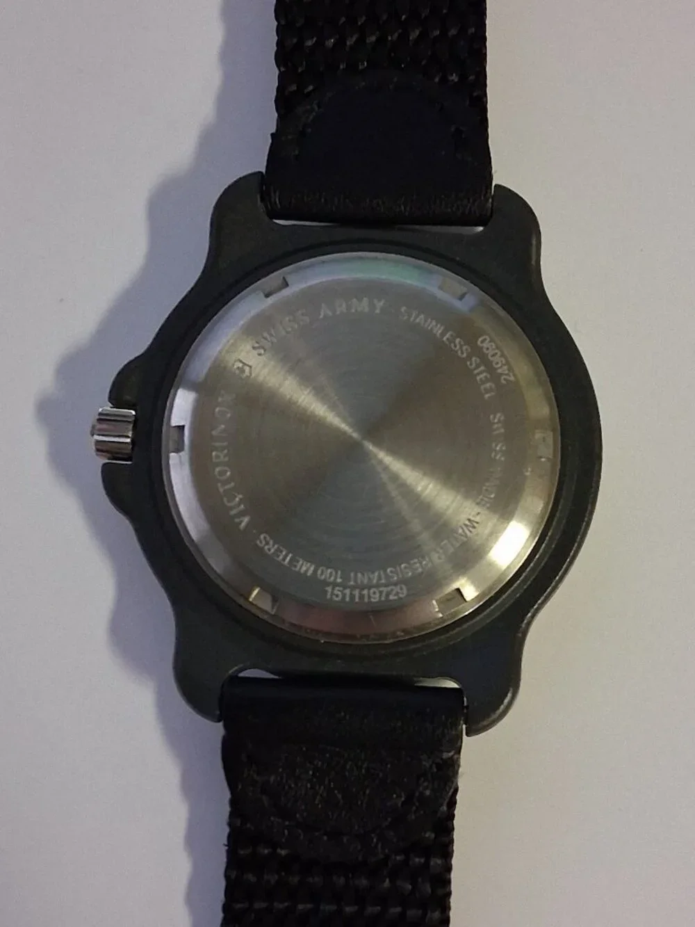 Victorinox Men’s Original Swiss Quartz Watch – Model 249090 – 39mm – Gently Used